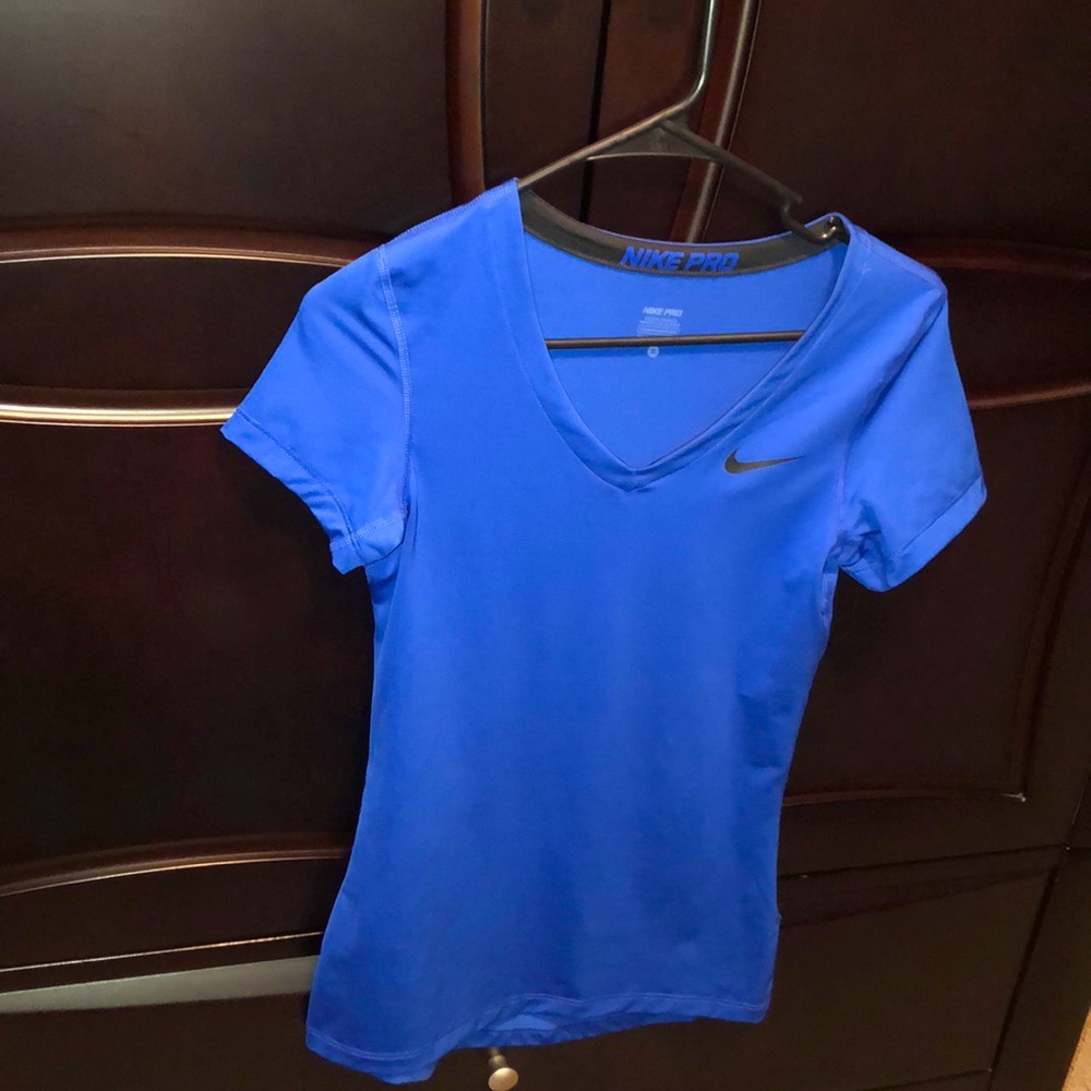 Nike workout dry fit shirt